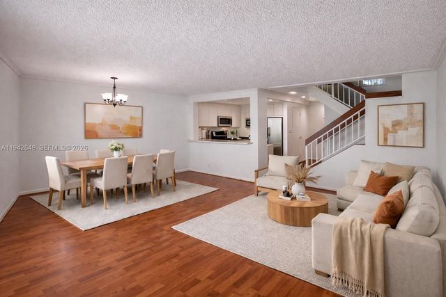 7852 NW 7th Ct, Plantation, FL 33324