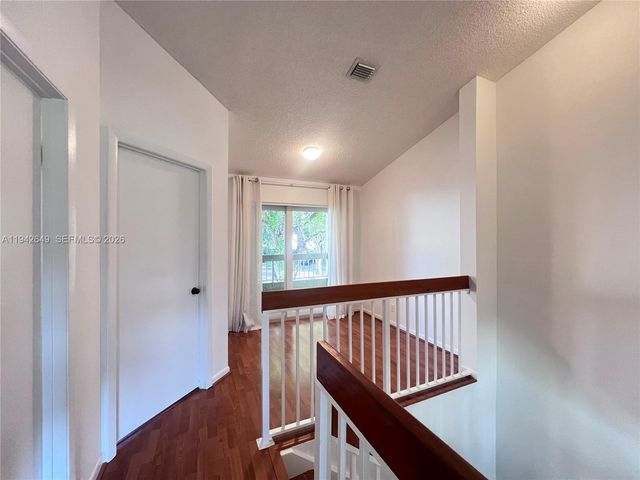 7852 NW 7th Ct, Plantation, FL 33324