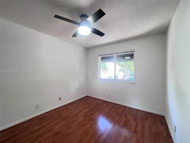 7852 NW 7th Ct, Plantation, FL 33324