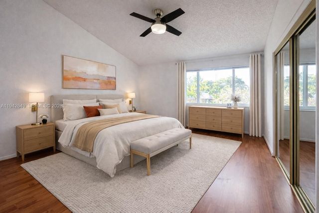 7852 NW 7th Ct, Plantation, FL 33324