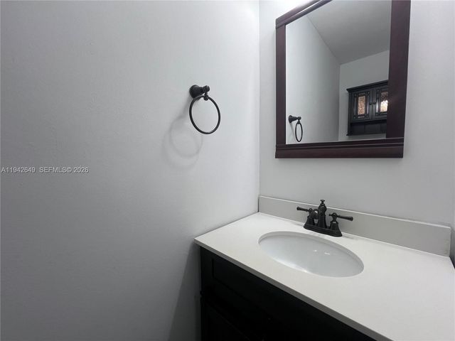 7852 NW 7th Ct, Plantation, FL 33324