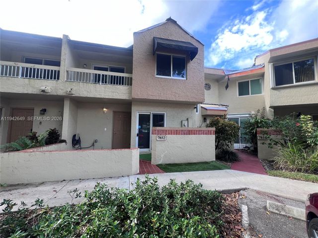 7852 NW 7th Ct, Plantation, FL 33324