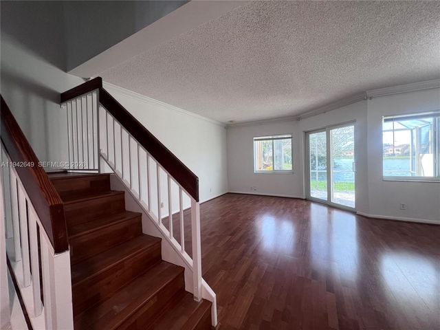 7852 NW 7th Ct, Plantation, FL 33324