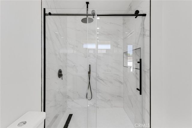 15043 Tuba, Los Angeles, CA 91345