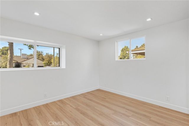 15043 Tuba, Los Angeles, CA 91345