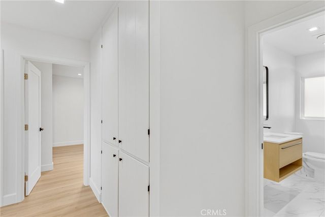 15043 Tuba, Los Angeles, CA 91345