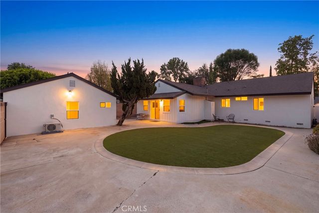 15043 Tuba, Los Angeles, CA 91345