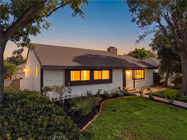 15043 Tuba, Los Angeles, CA 91345