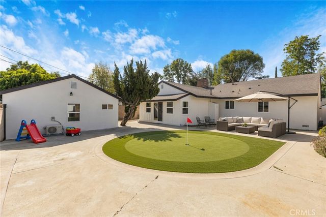 15043 Tuba, Los Angeles, CA 91345