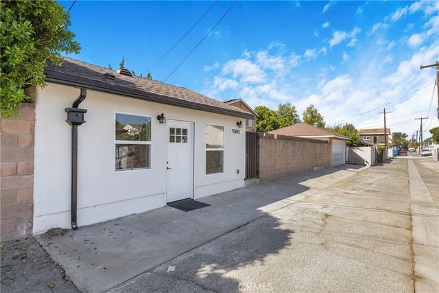 15043 Tuba, Los Angeles, CA 91345