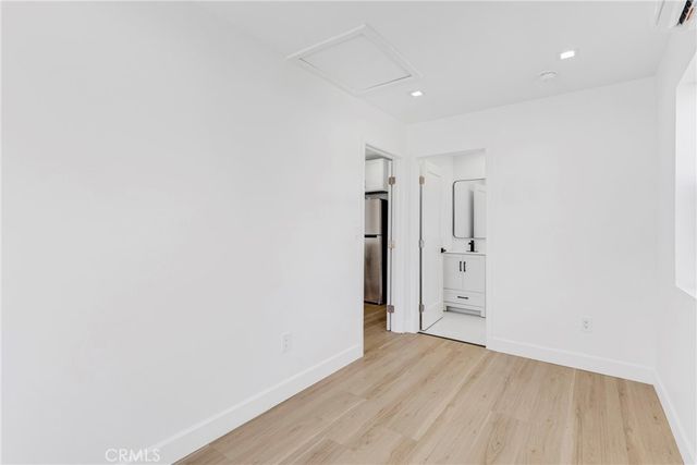 15043 Tuba, Los Angeles, CA 91345