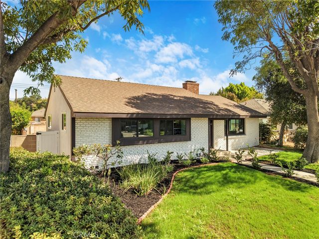 15043 Tuba, Los Angeles, CA 91345