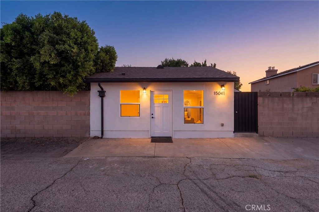 15043 Tuba, Los Angeles, CA 91345 — photo 2