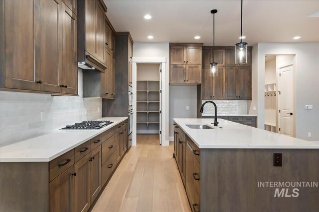 7012 W Tolland St, Eagle, ID 83616
