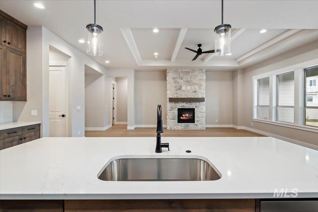 7012 W Tolland St, Eagle, ID 83616