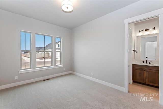 7012 W Tolland St, Eagle, ID 83616