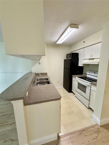 410 S Park Rd 1-105, Hollywood, FL 33021