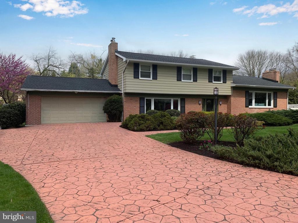 2846 VISTA CIR, Camp Hill, PA 17011