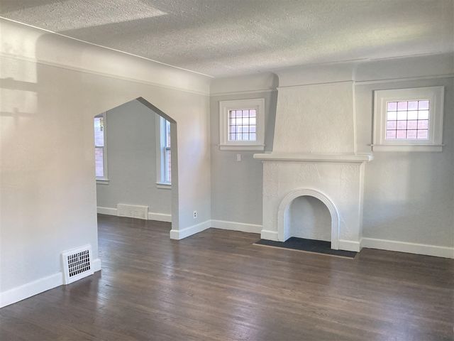 16207 Lesure Street, Detroit, MI 48235