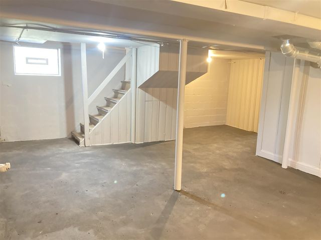 16207 Lesure Street, Detroit, MI 48235