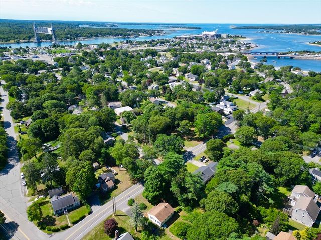 29 Puritan Rd, Bourne, MA 02532