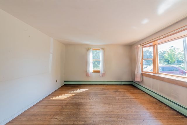 29 Puritan Rd, Bourne, MA 02532
