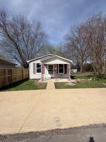 903 2nd Ave, Lawrenceburg, TN 38464