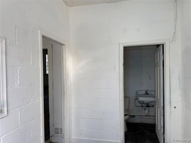 18564 Fitzpatrick Court, Detroit, MI 48228