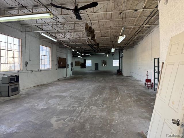 18564 Fitzpatrick Court, Detroit, MI 48228