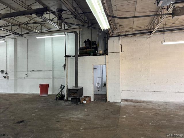 18564 Fitzpatrick Court, Detroit, MI 48228