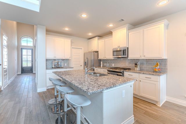 9411 Kingsford Valley Court, Tomball, TX 77375