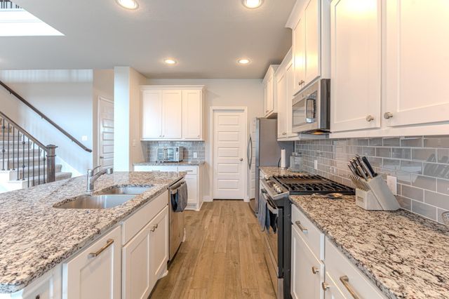 9411 Kingsford Valley Court, Tomball, TX 77375