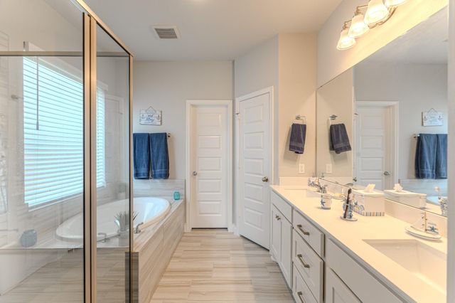 9411 Kingsford Valley Court, Tomball, TX 77375