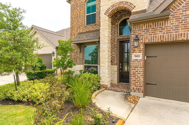 9411 Kingsford Valley Court, Tomball, TX 77375