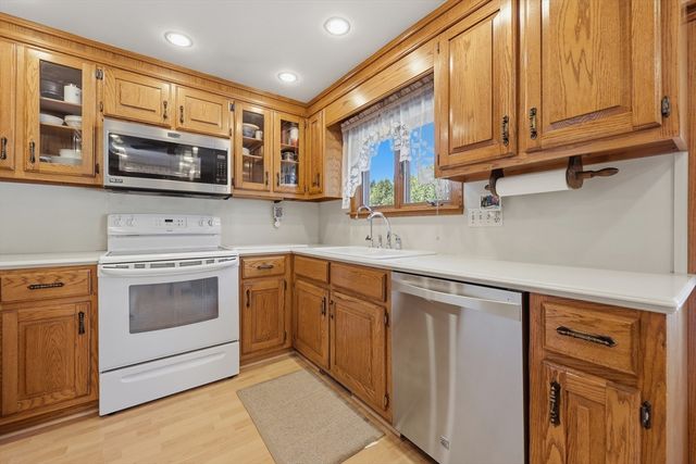 37 Warrenton Road, Haverhill, MA 01832