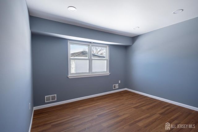 72-D Haven Drive 500, Old Bridge, NJ 07747