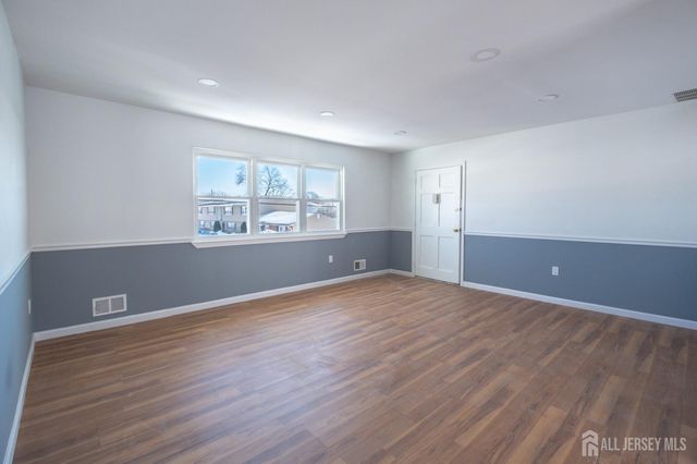 72-D Haven Drive 500, Old Bridge, NJ 07747