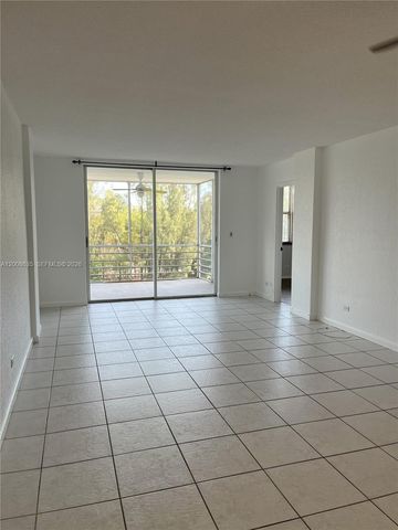 3660 NE 166th St 305, North Miami Beach, FL 33160