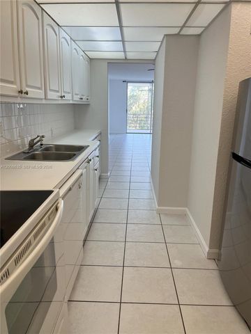 3660 NE 166th St 305, North Miami Beach, FL 33160