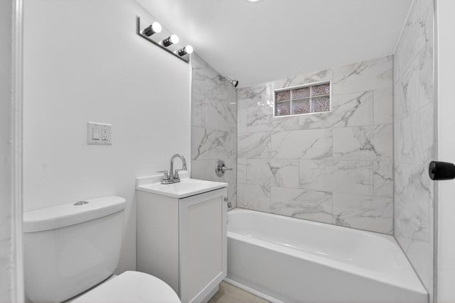 8630 W Lancaster AVENUE, Milwaukee, WI 53225