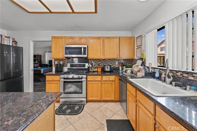 37900 52nd East, Palmdale, CA 93552