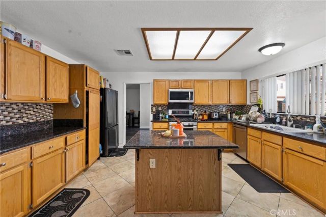 37900 52nd East, Palmdale, CA 93552