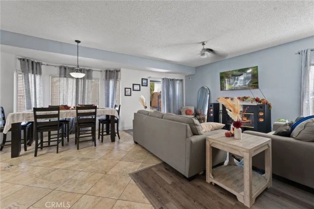 37900 52nd East, Palmdale, CA 93552