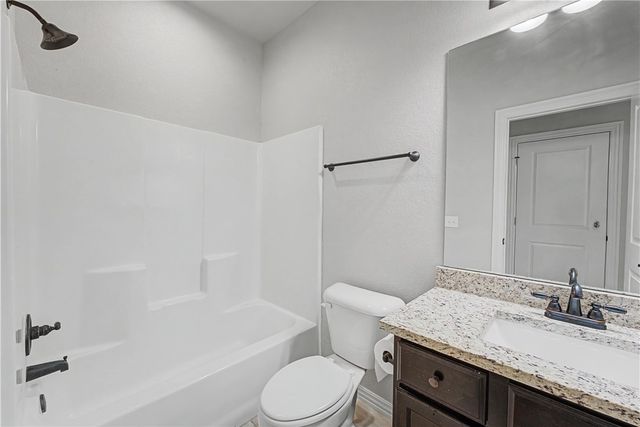 6159 W Limerick Way, Fayetteville, AR 72704