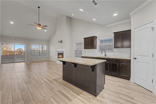 6159 W Limerick Way, Fayetteville, AR 72704