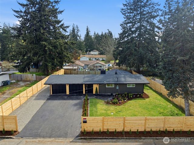 8102 Oakridge Drive SW, Lakewood, WA 98498