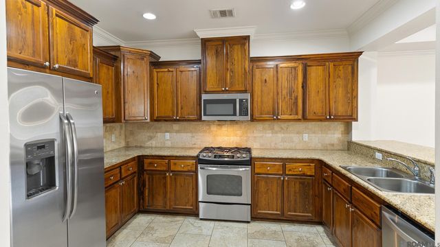 7945 Seville Ct, Baton Rouge, LA 70820