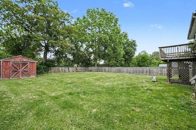 26330 W Grapevine Avenue, Antioch, IL 60002
