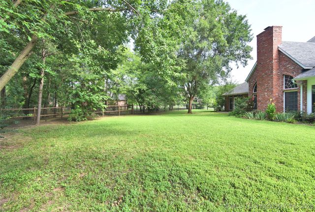 13706 S 18th Street, Bixby, OK 74008