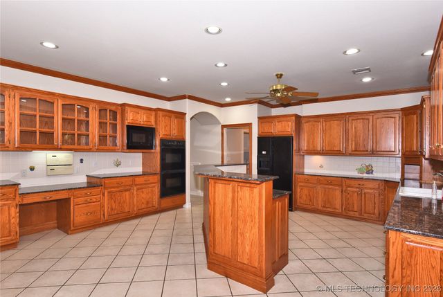 13706 S 18th Street, Bixby, OK 74008